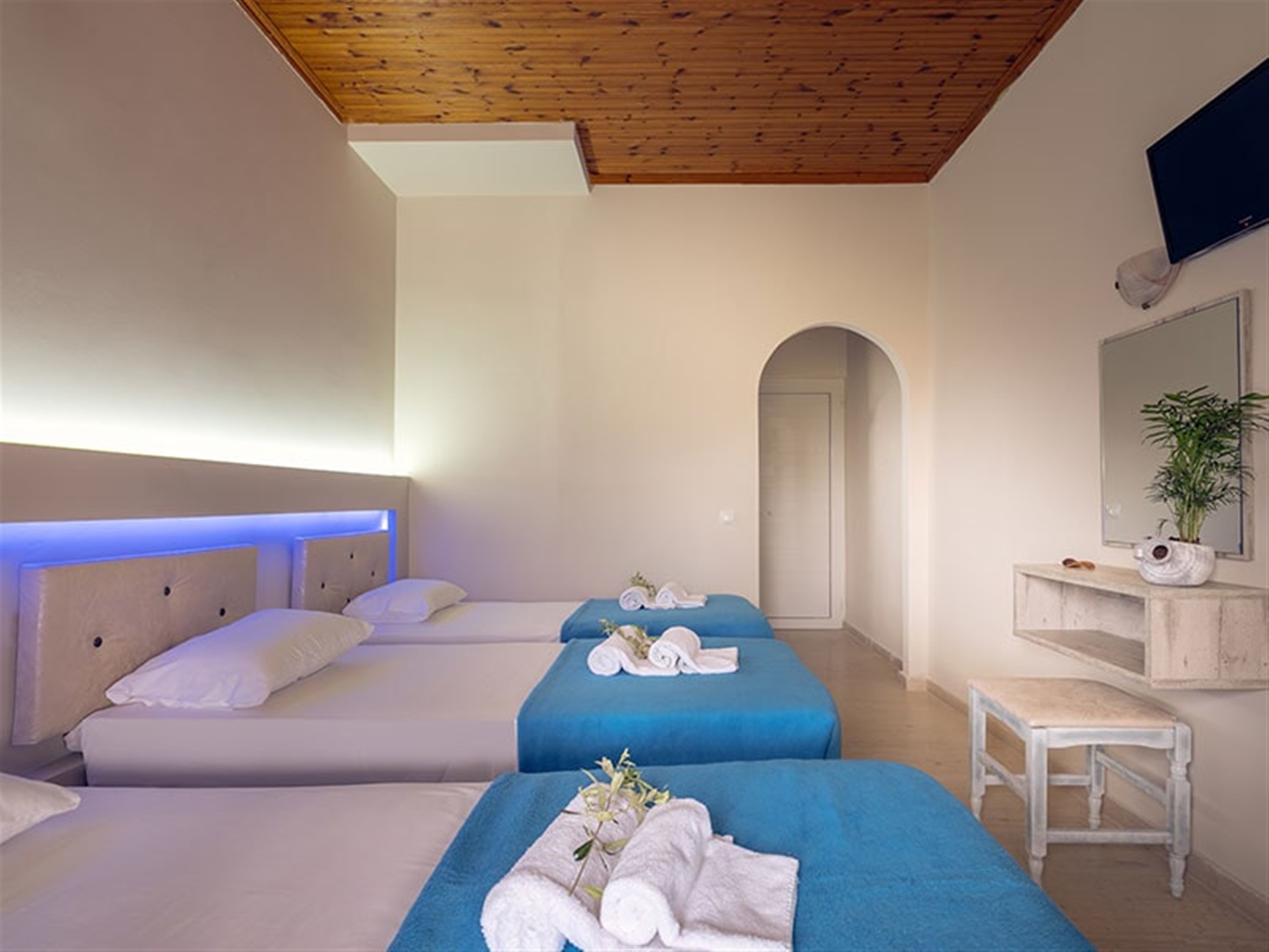 QUADRUPLE ROOM