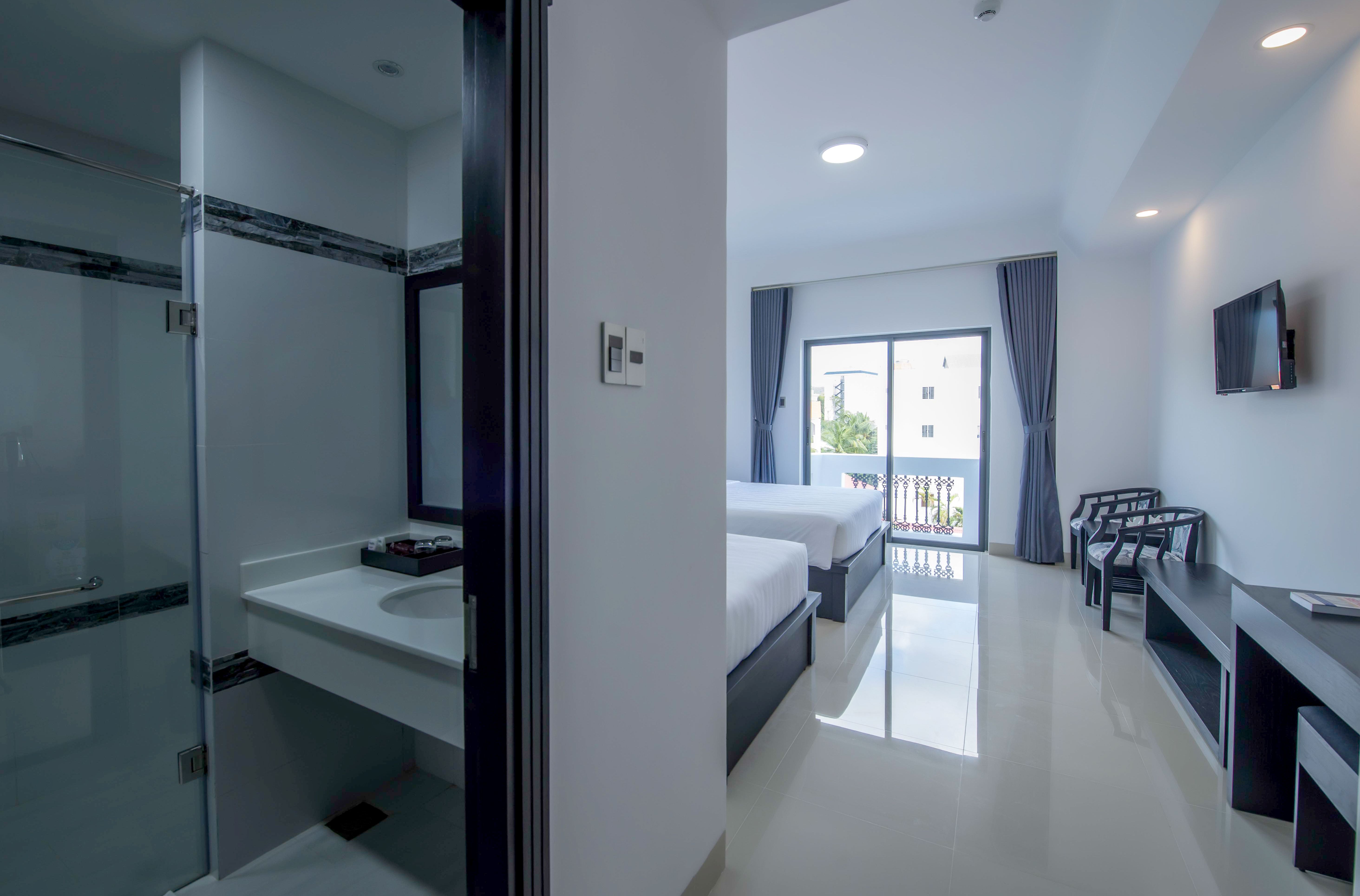 CITY VIEW ROOM