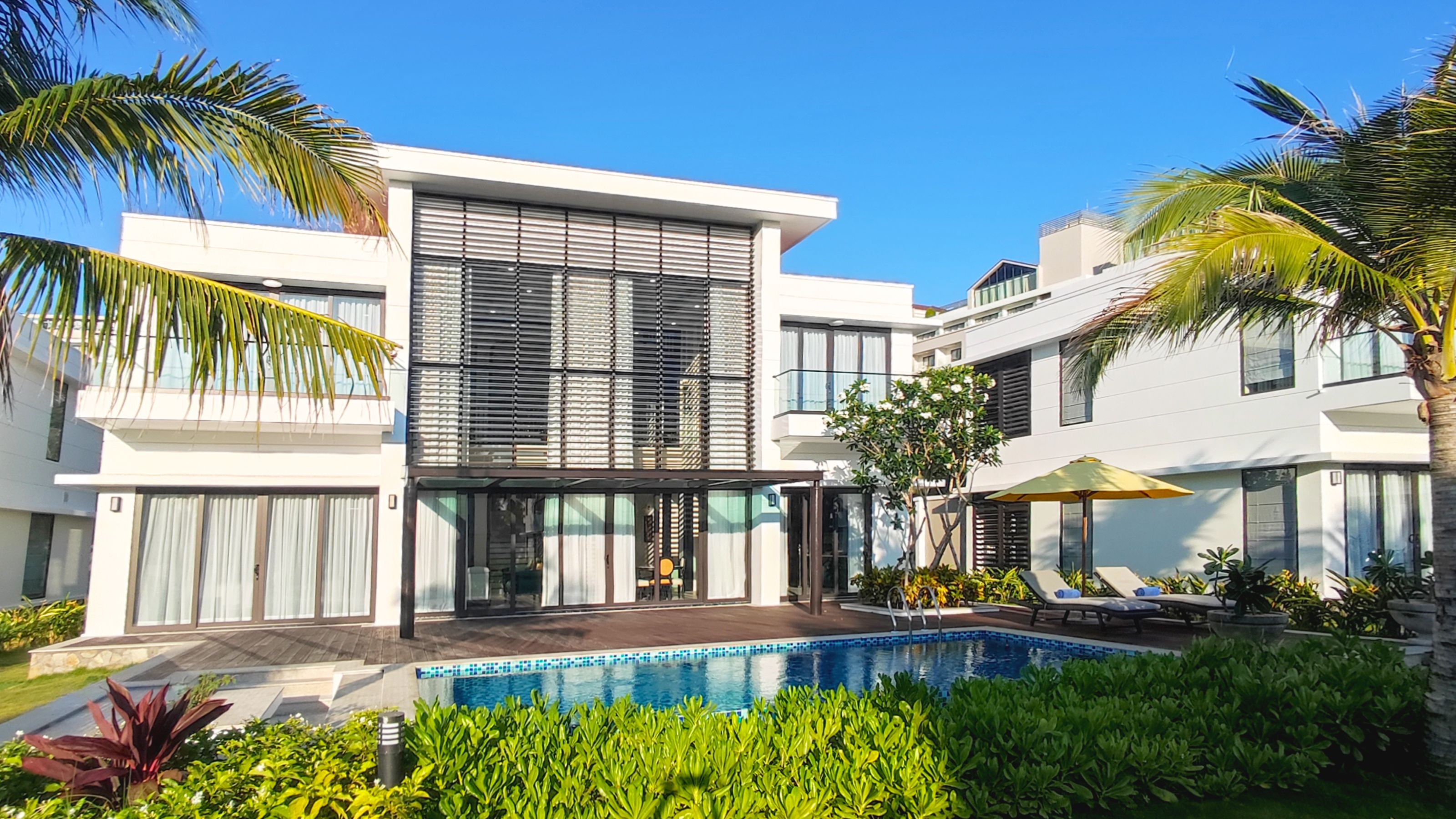 03 BEDROOM GARDEN VIEW VILLA WITH PRIVATE POOL