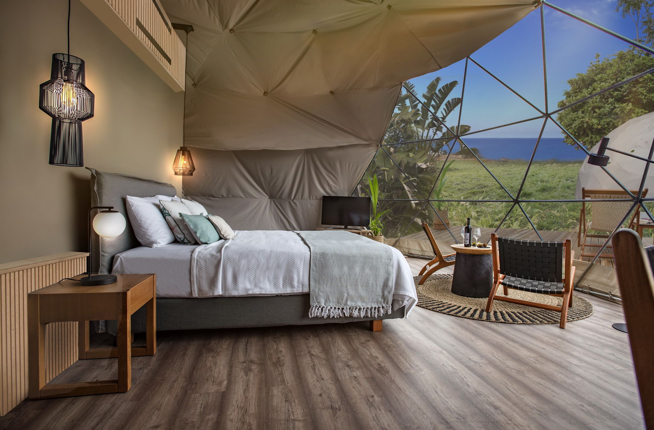 DELUXE DOME SEAVIEW