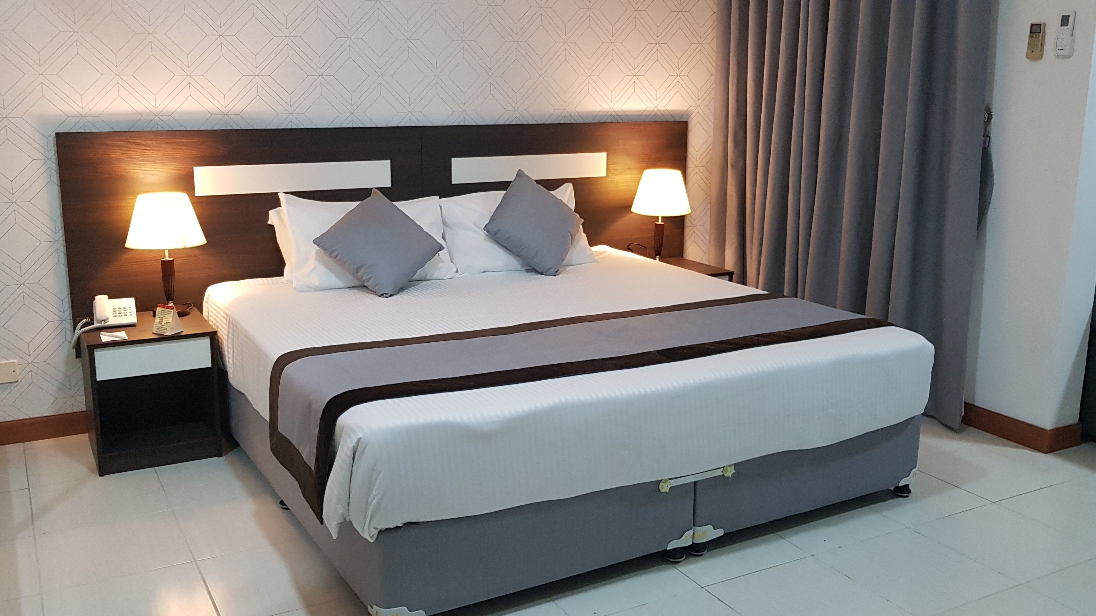 STANDARD SUITE