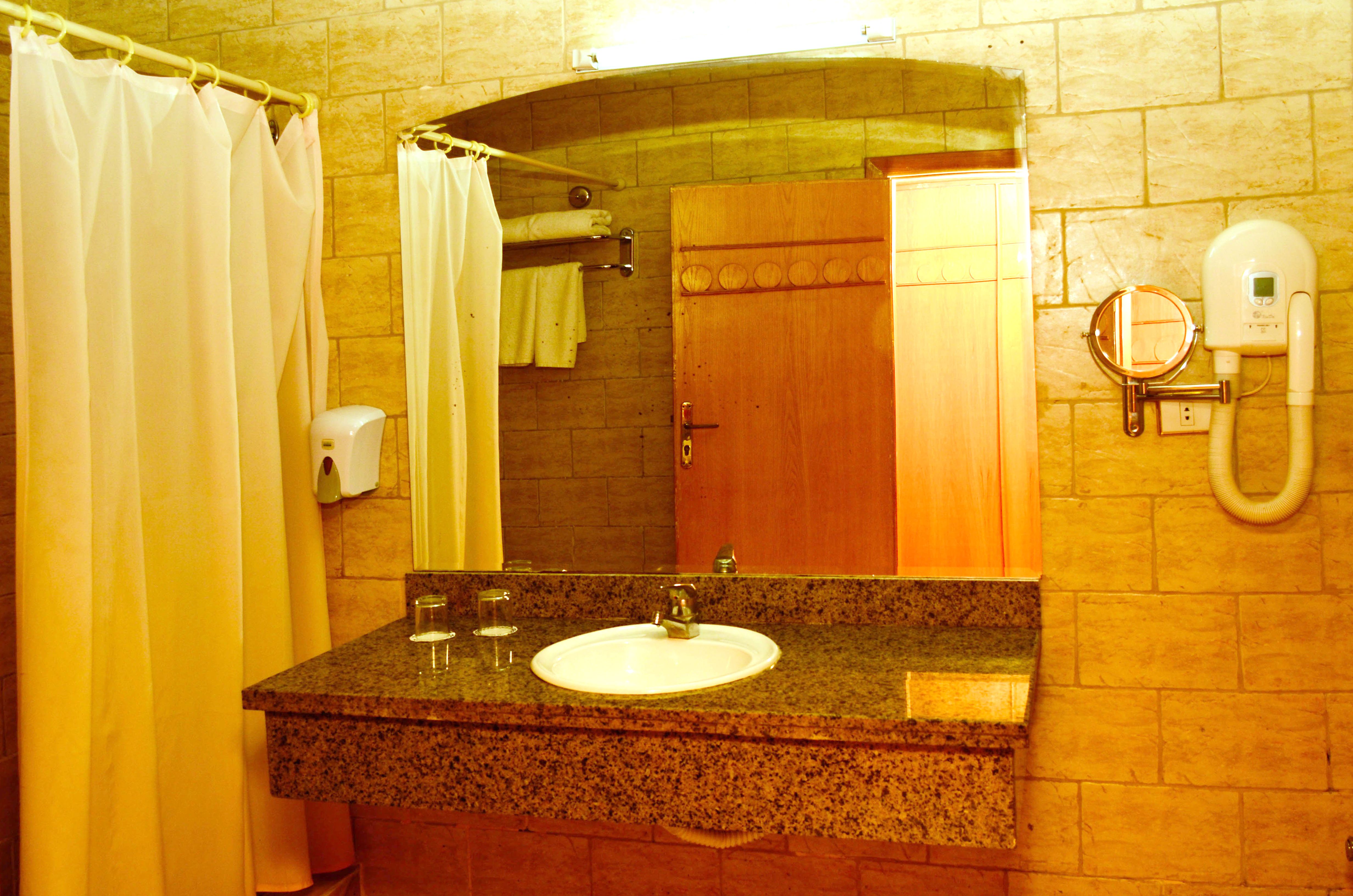 BASIC STANDARD ROOM 