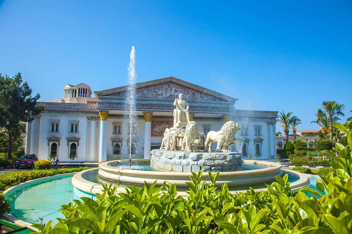 CESARS TEMPLE 1.JPG