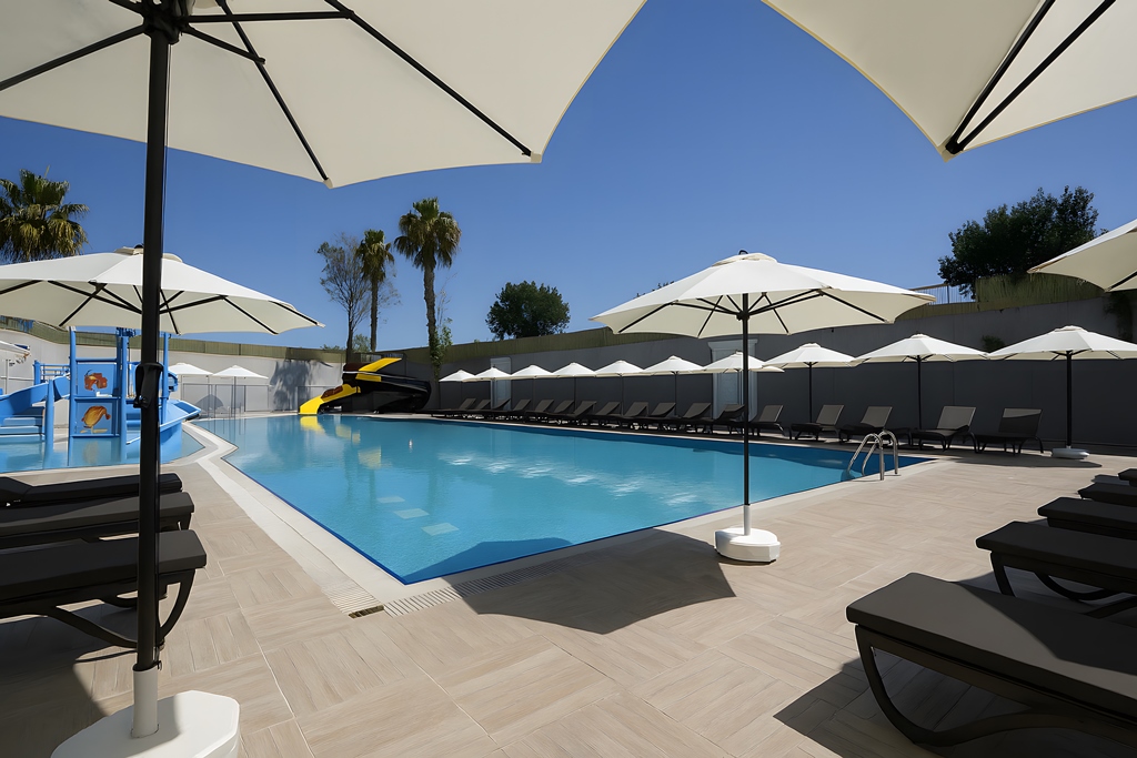 Piscina deschisă