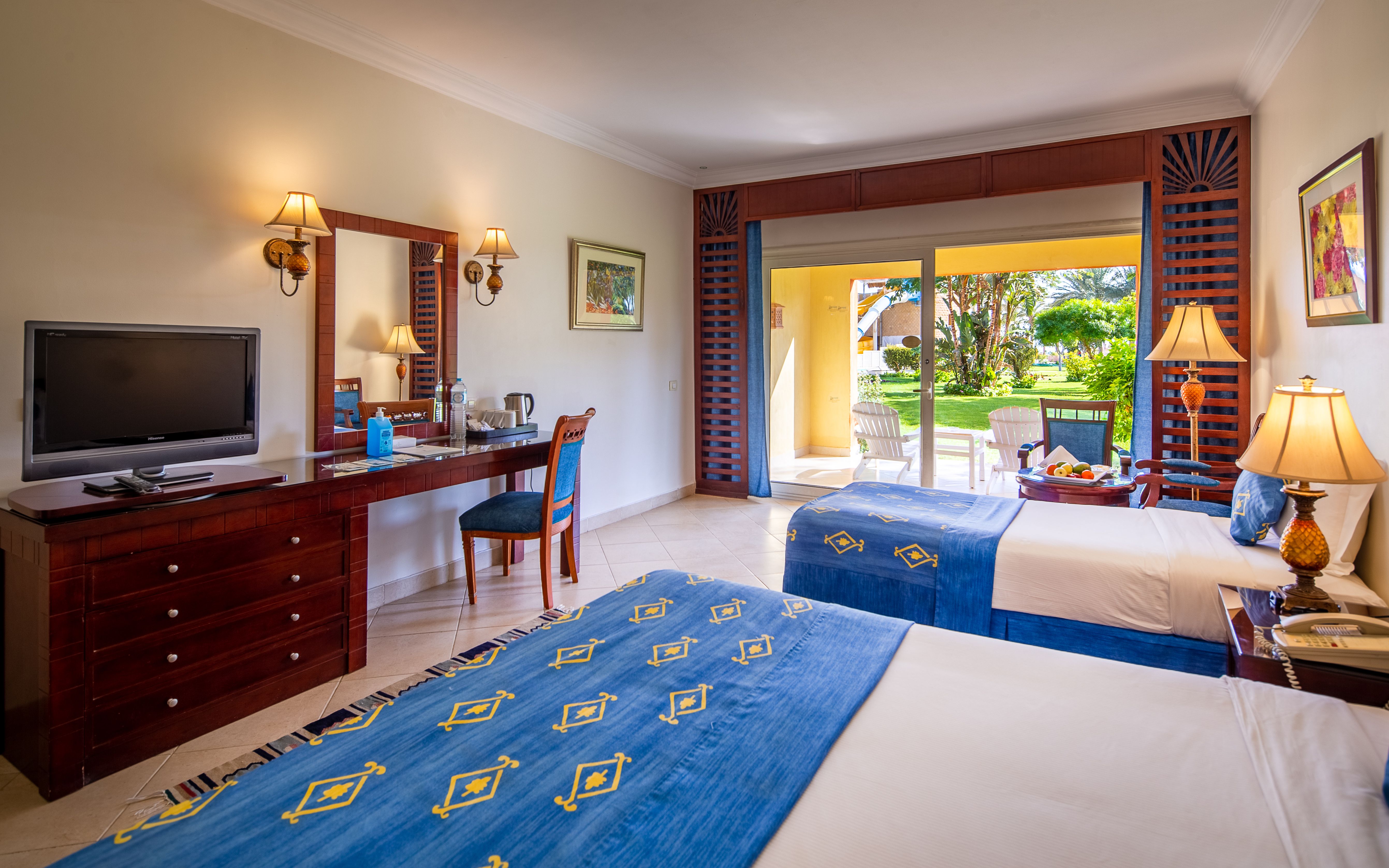 ROOM SUPERIOR POOLVIEW