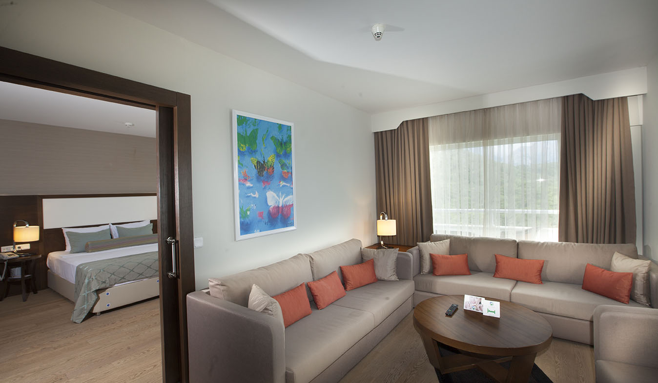 FAMILY SUIT SEA VIEW ROOM