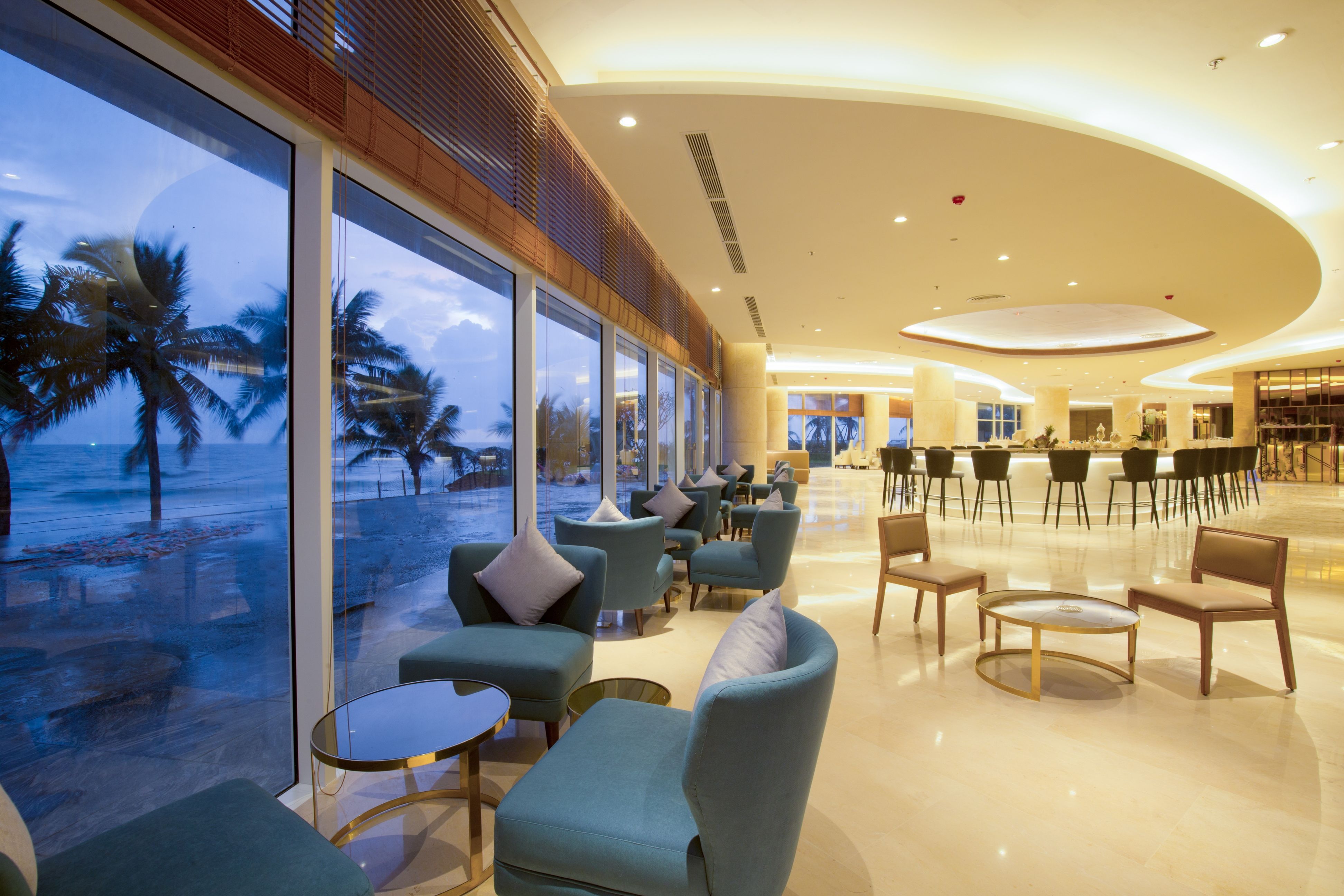LOBBY BAR