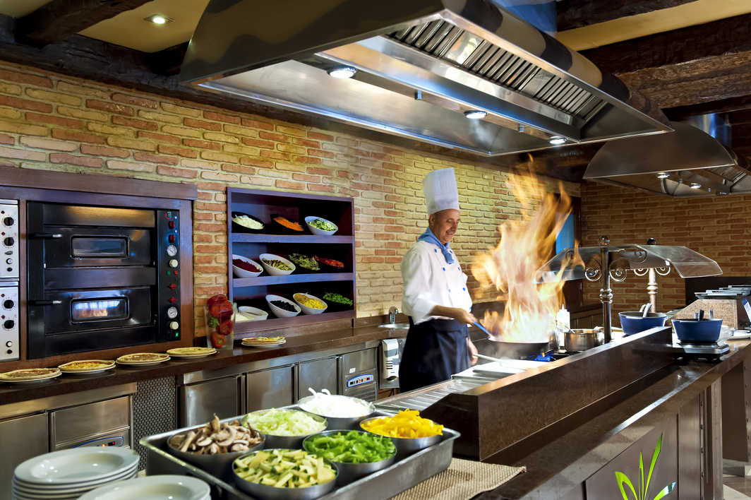 MAIN RESTAURANT