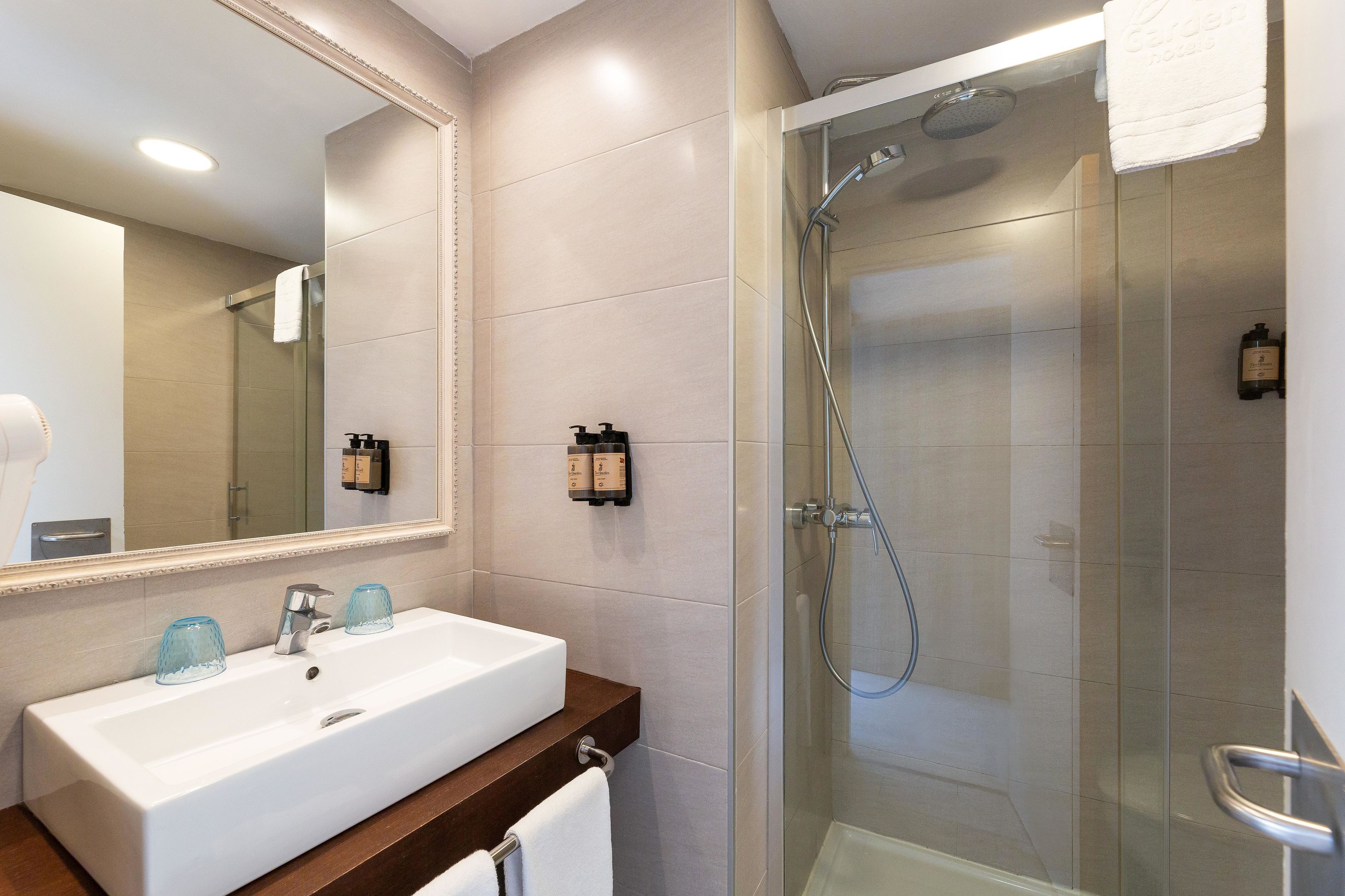 ONE BEDROOM APARTMENT PALM GARDEN - ANNEX - BALCONY OR TERRACE