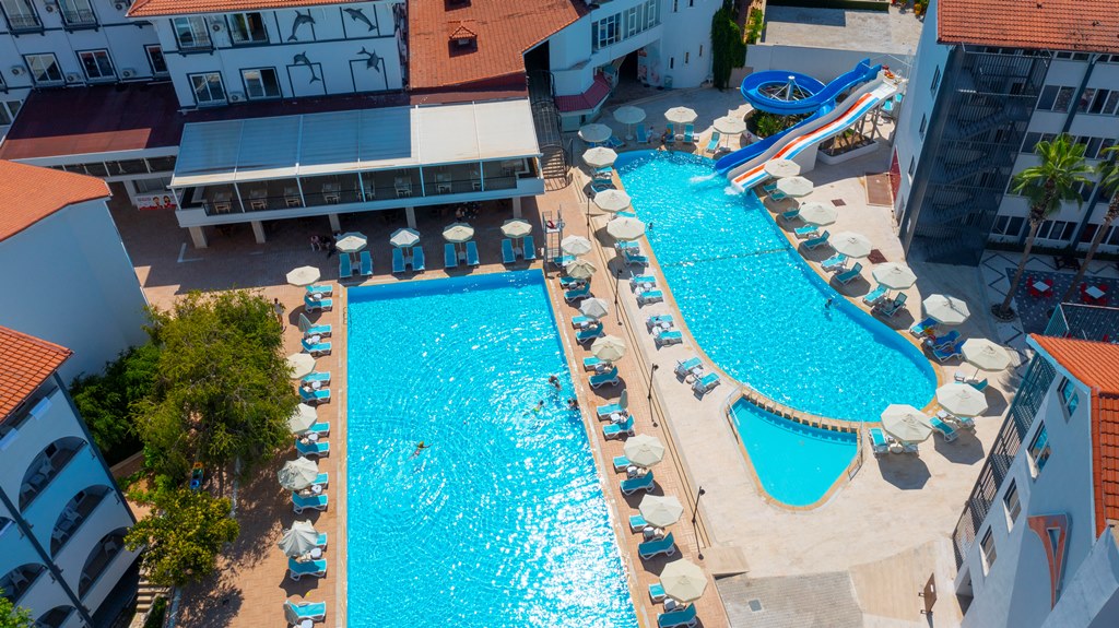 Piscina deschisă