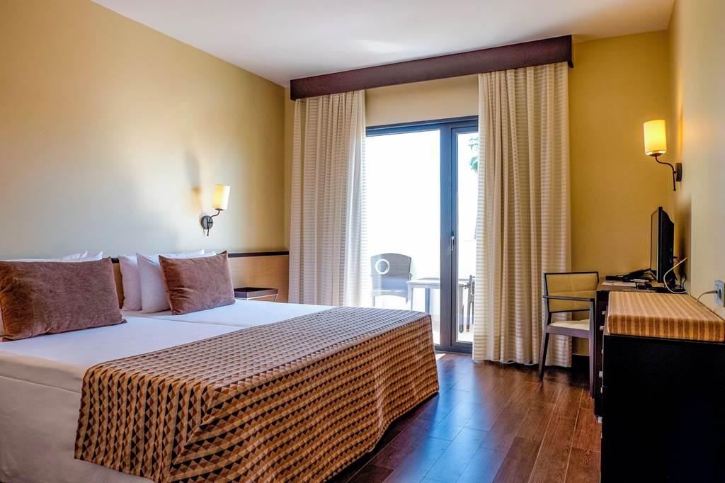 DOUBLE STANDARD ROOM BALCONY OR TERRACE