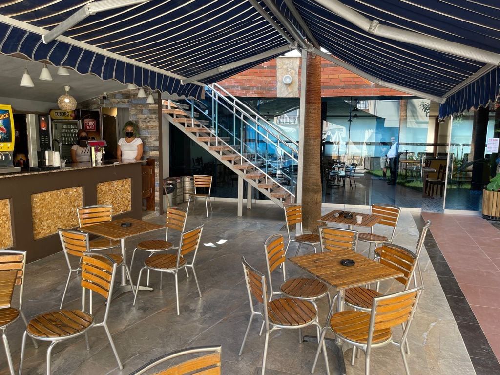 MAIN RESTAURANT