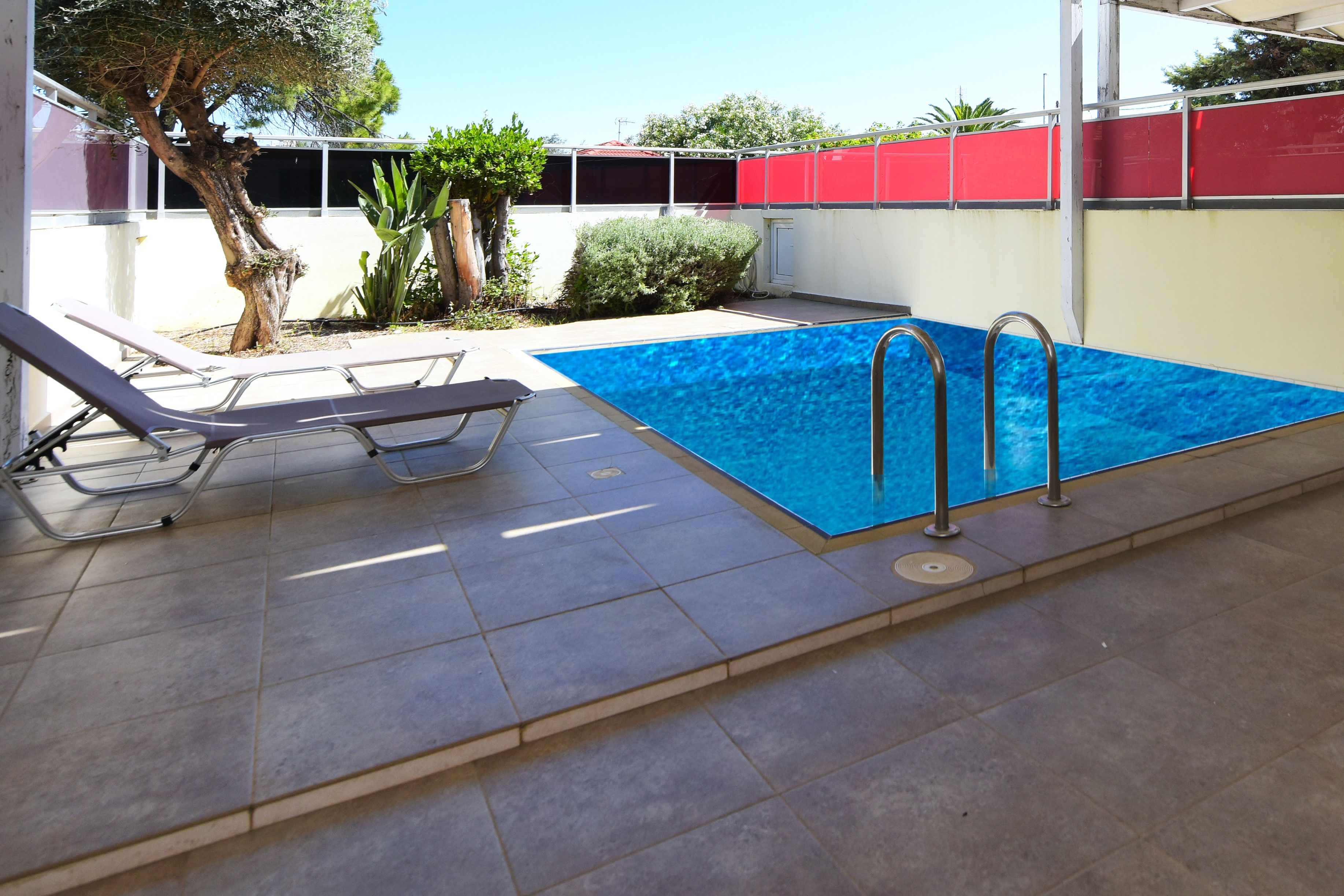 executive suite with private pool-single use