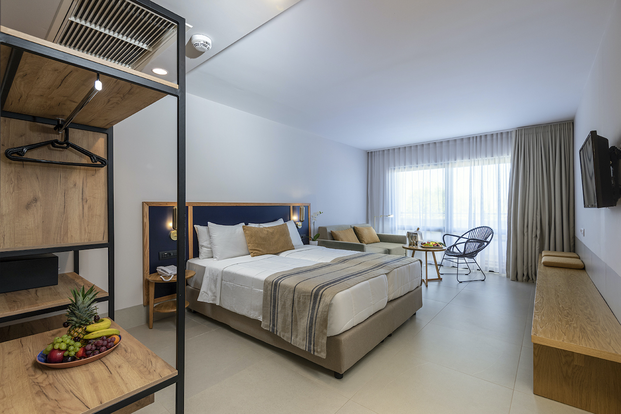 JUNIOR SUITE
