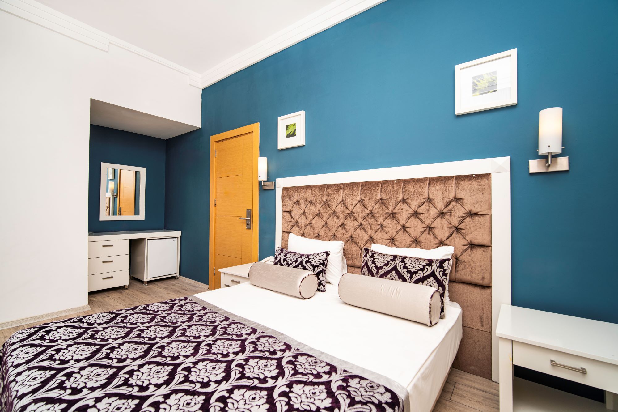 Economy Room