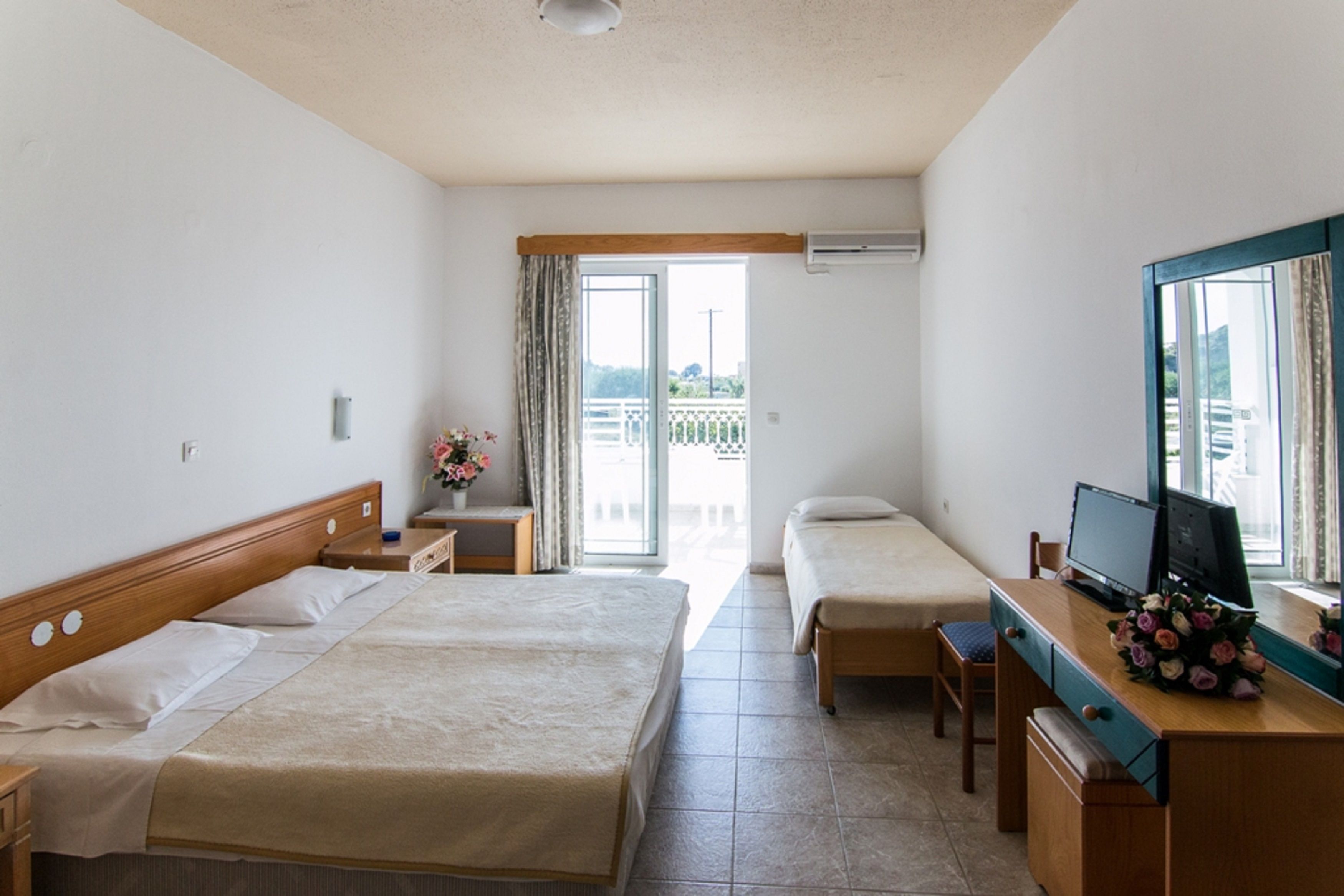 Studio Triple Balcony or Terrace 