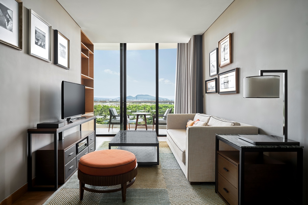 1 KING 1 QUEEN 2-BEDROOM RESIDENCE (NO EXTRA BED)