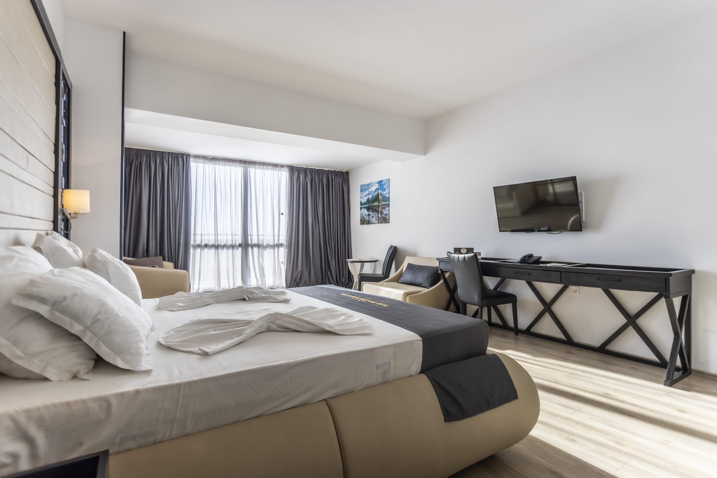 PREMIUM ROOM