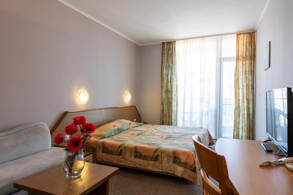 DOUBLE STANDARD ROOM