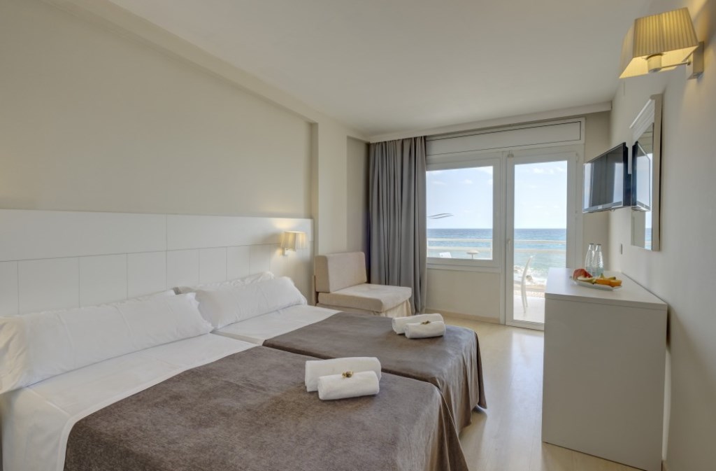 SINGLE USE SEA VIEW BALCONY OR TERRACE