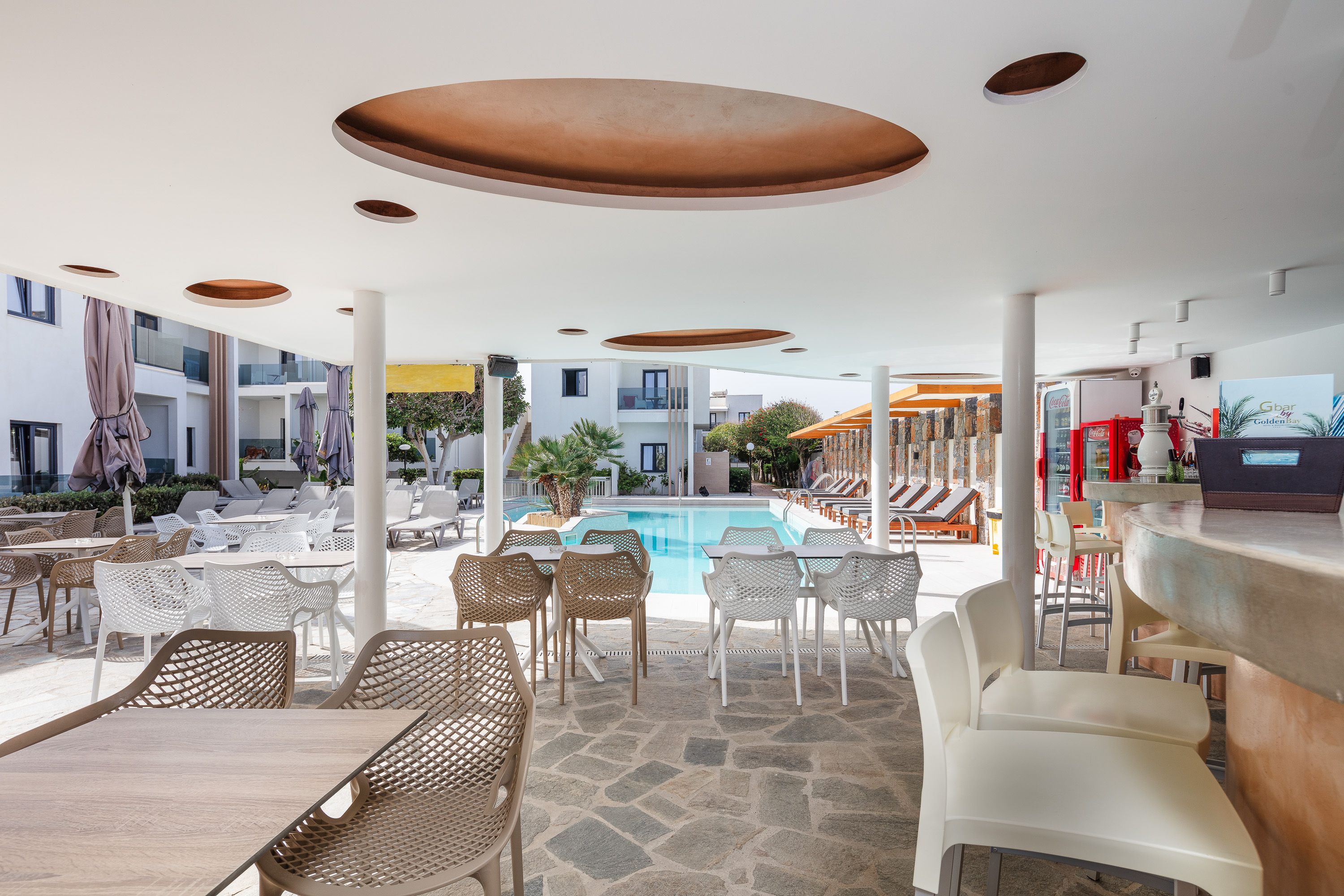 POOL BAR