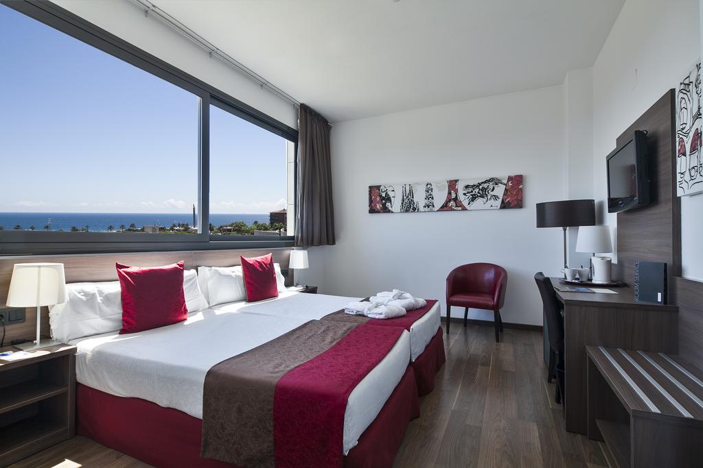 DOUBLE ROOM