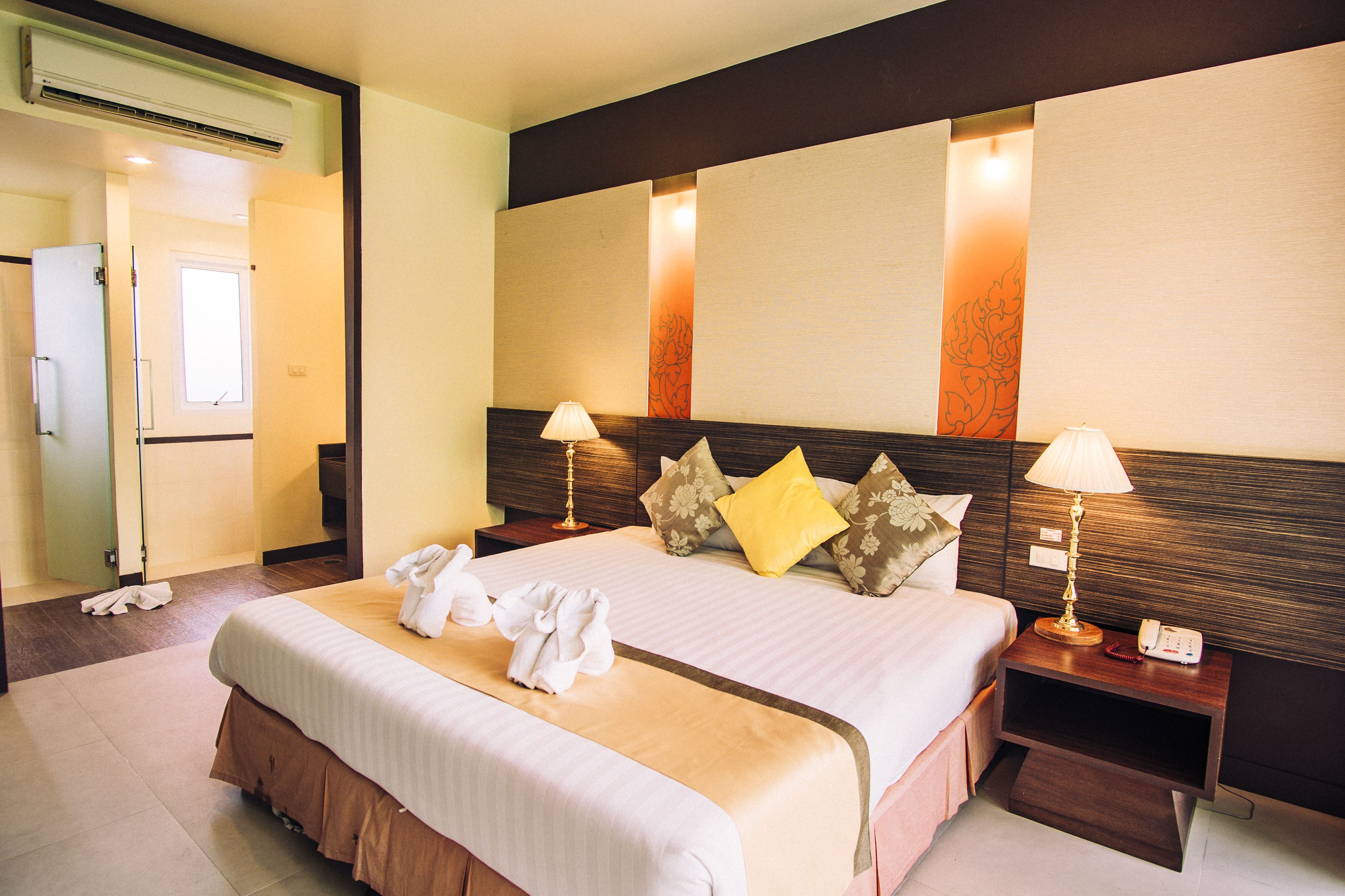 Courtyard Suite