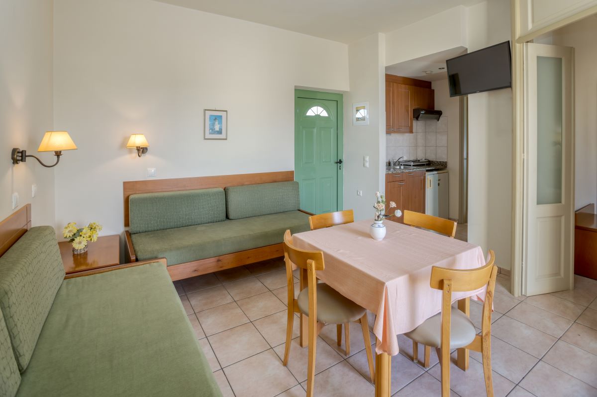 QUADRUPLE APARTMENT BALCONY  OR TERRACE