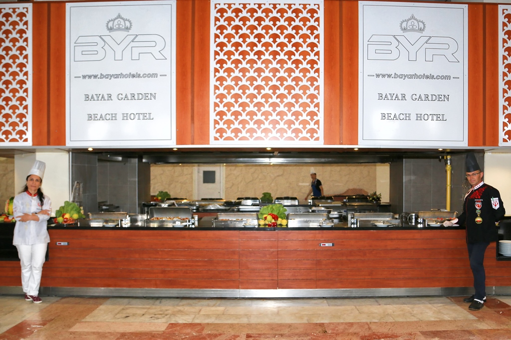 MAIN RESTAURANT