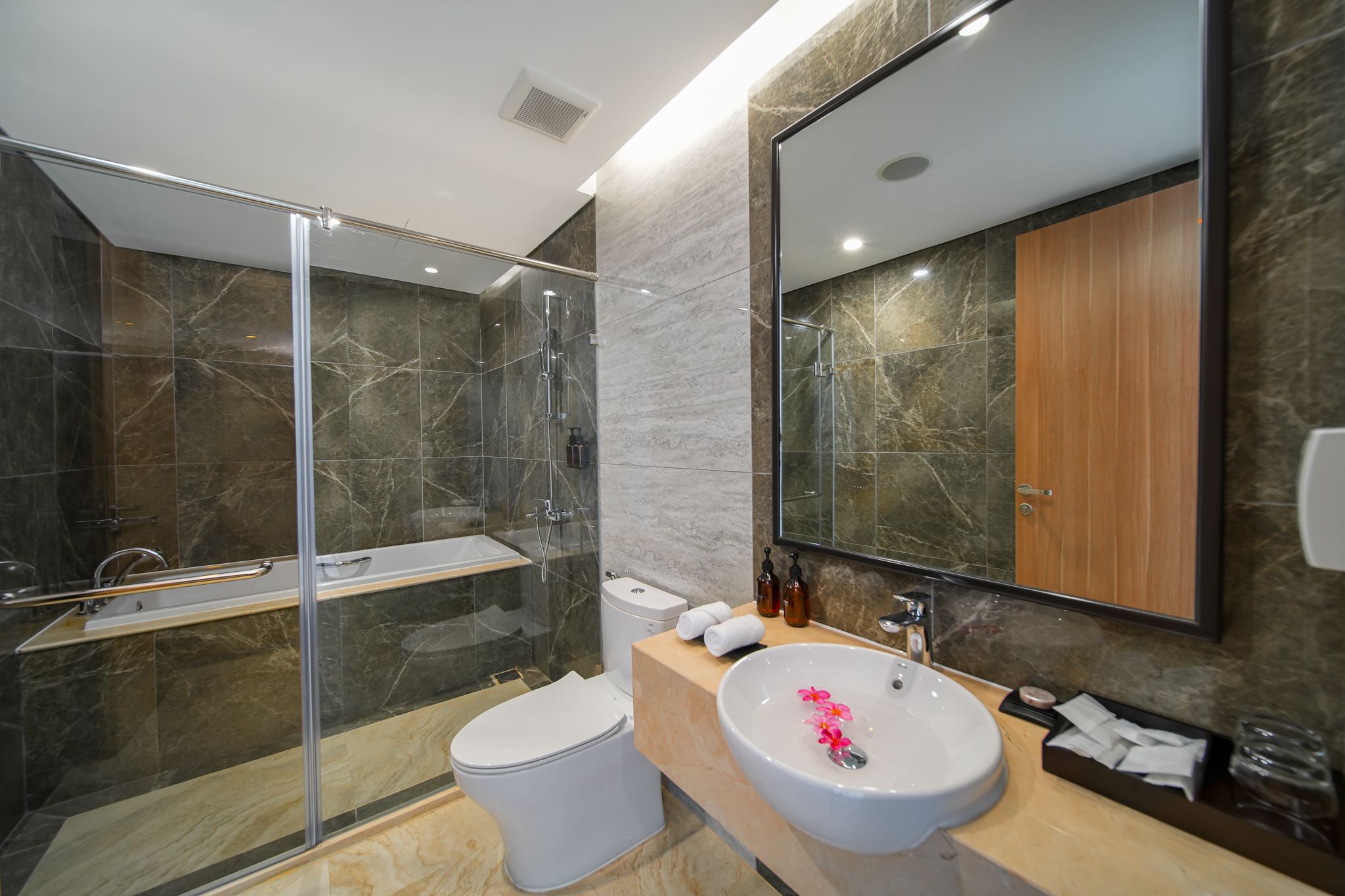 STUDIO SUITE
