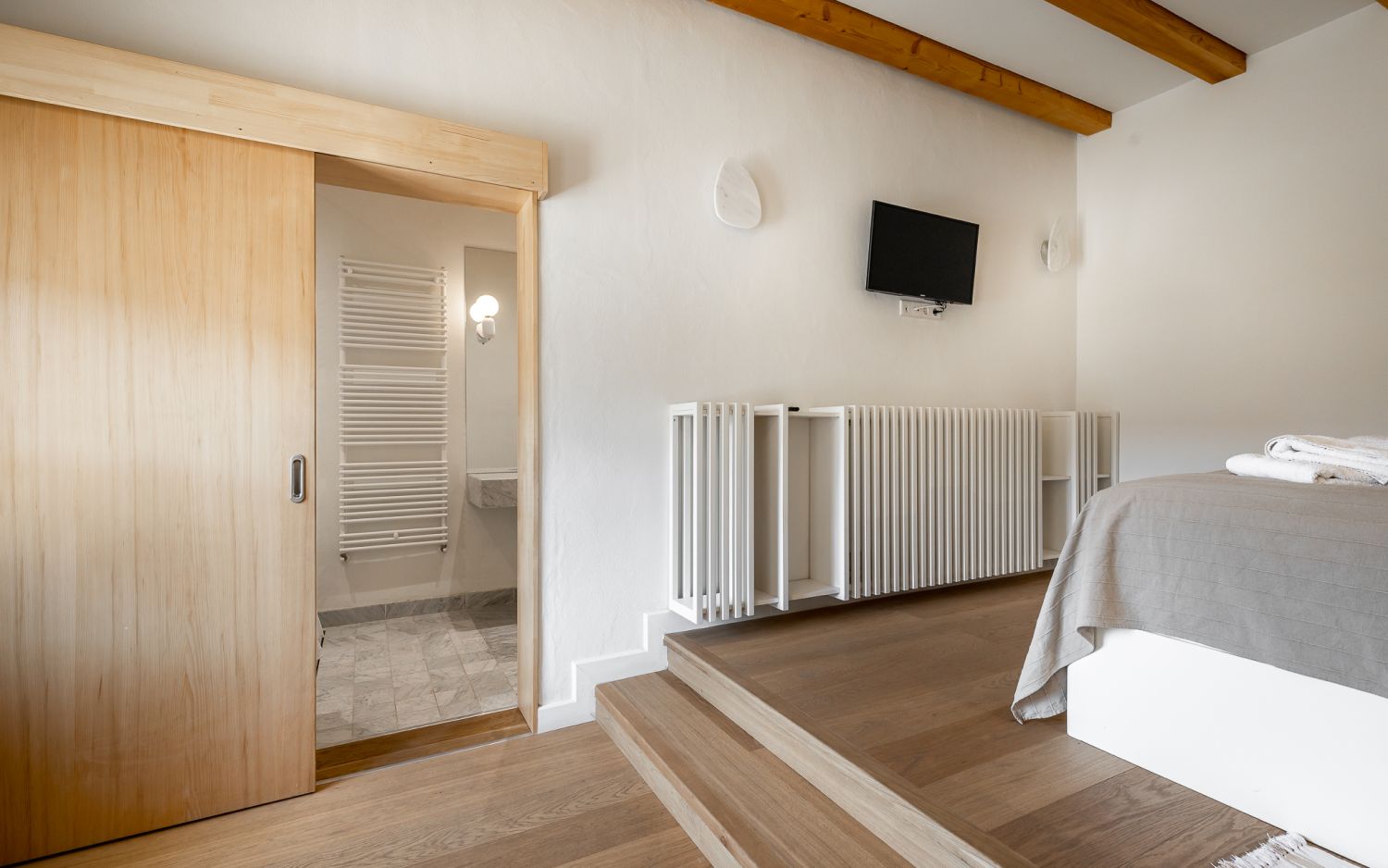 Casa Cal White Room