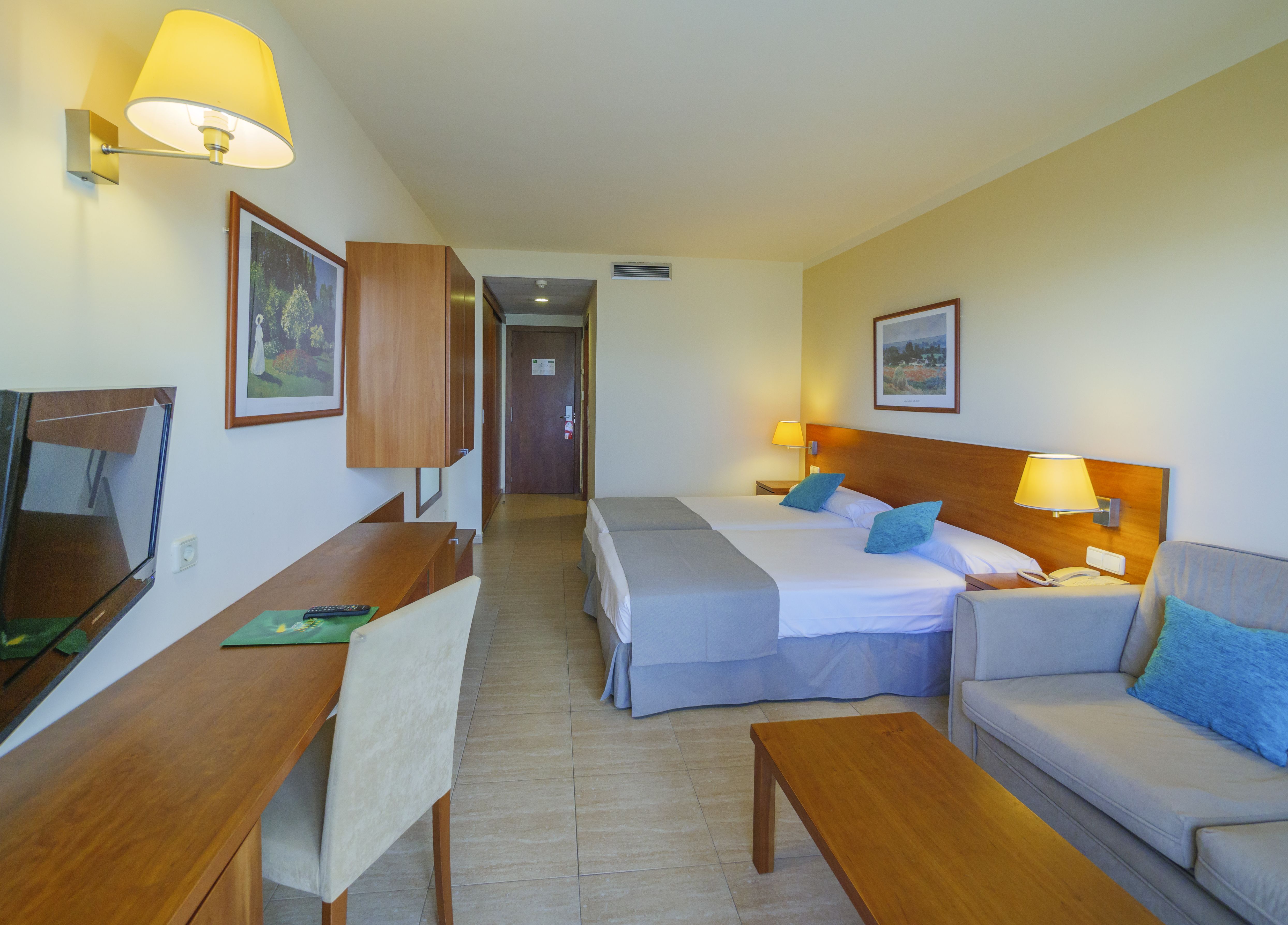STANDARD ROOM WITH BALCONY