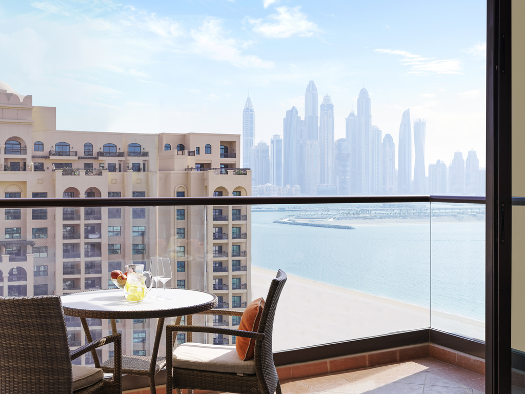 Fairmont Heritage Partial Palm Sea View Room Queen
