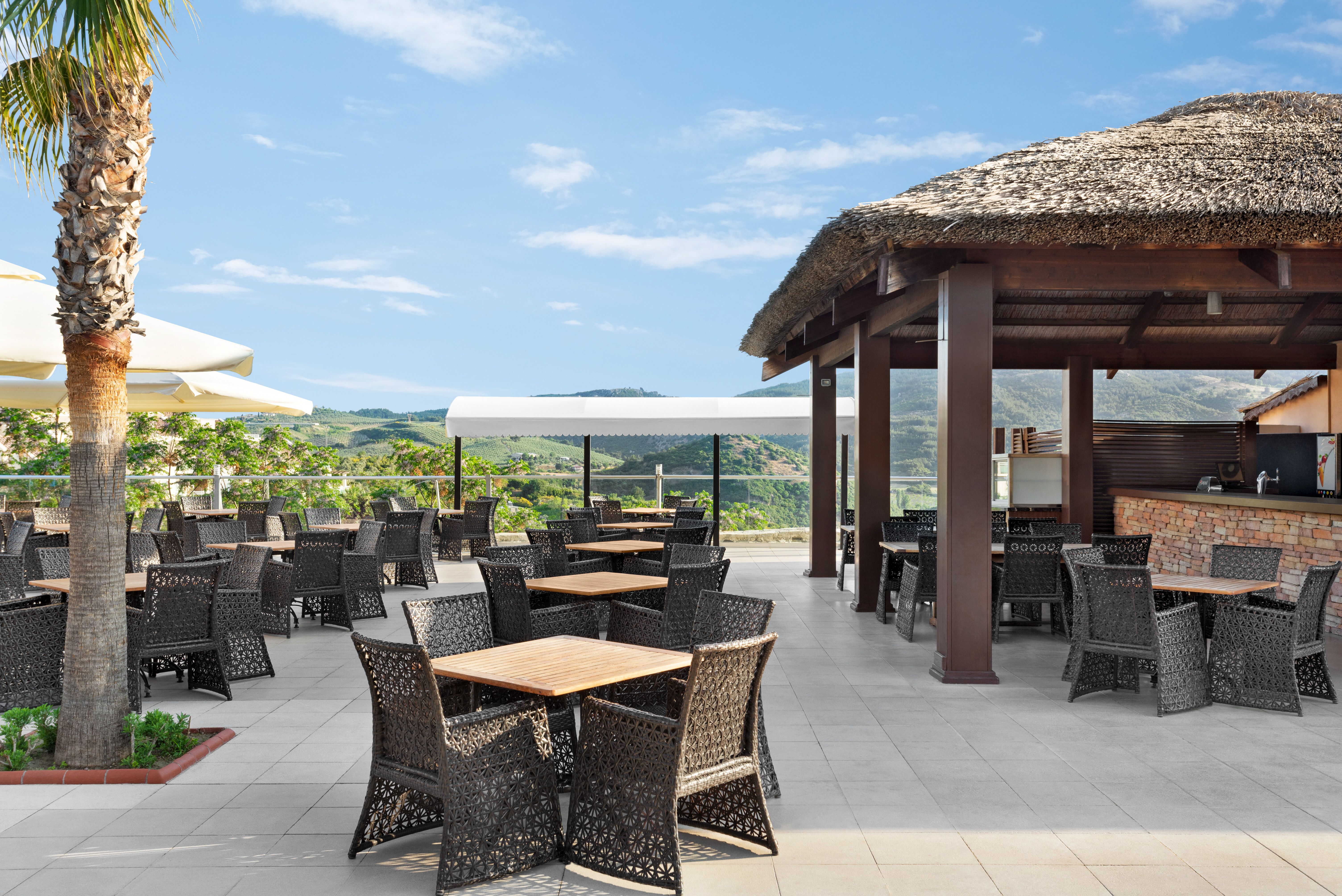 PALM SNACK BAR