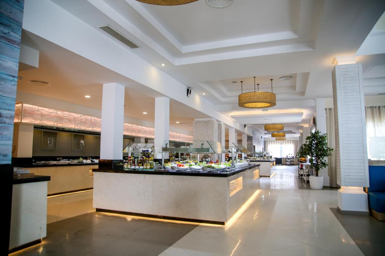 Las Olas Restaurant
