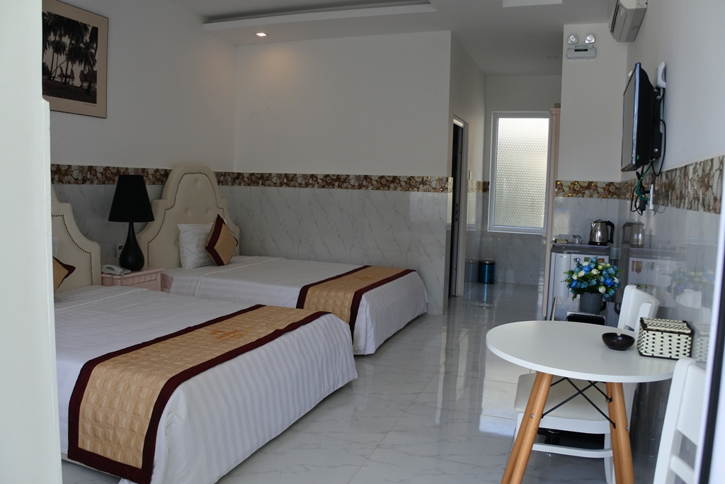 TWIN ROOM WITH BALCONY (CHILD WITHOUT EXTRA BED)