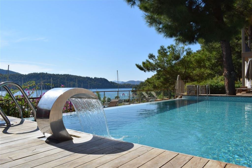 Piscina deschisă
