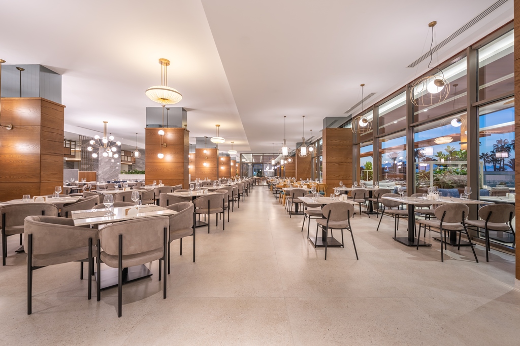 MAIN RESTAURANT