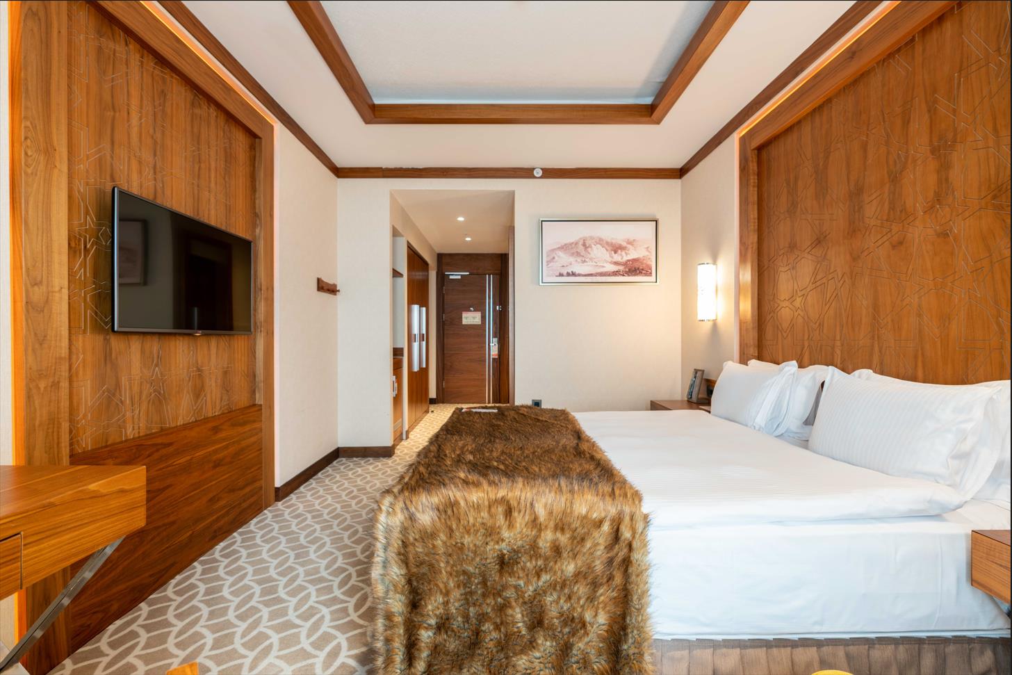 STANDARD DELUXE ROOM 