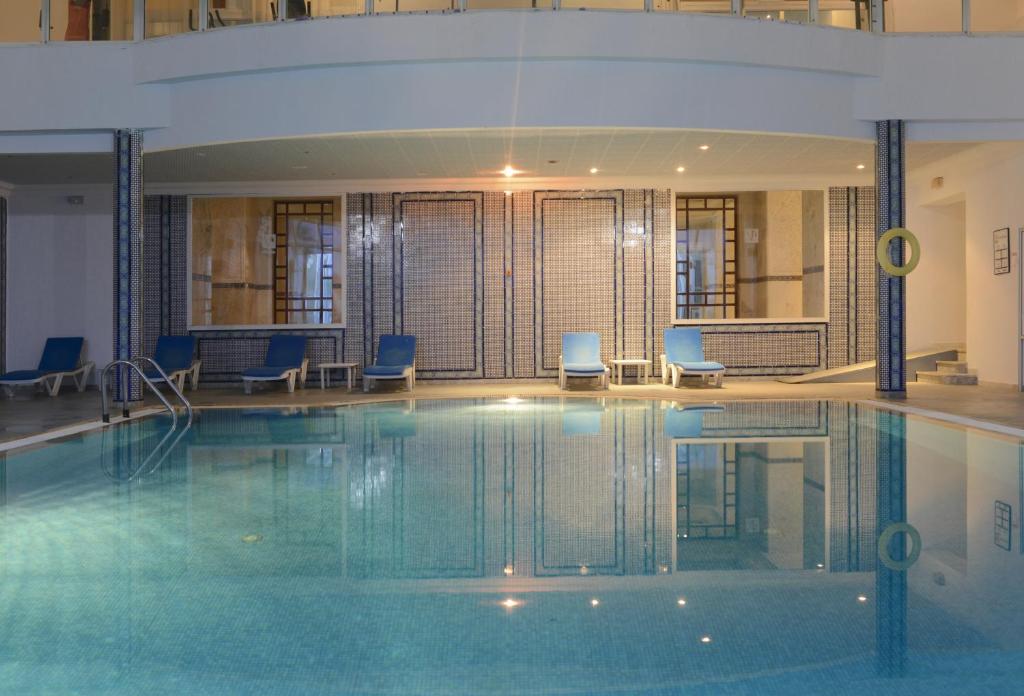 Piscină interioară
