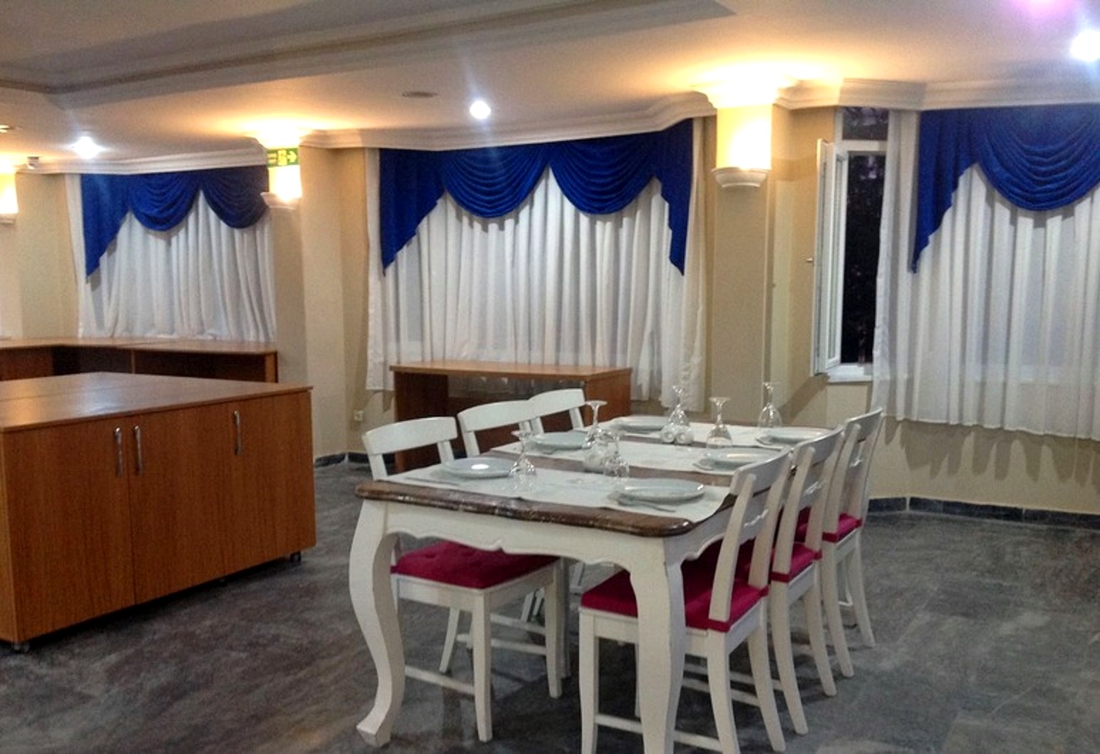 ANA RESTORAN