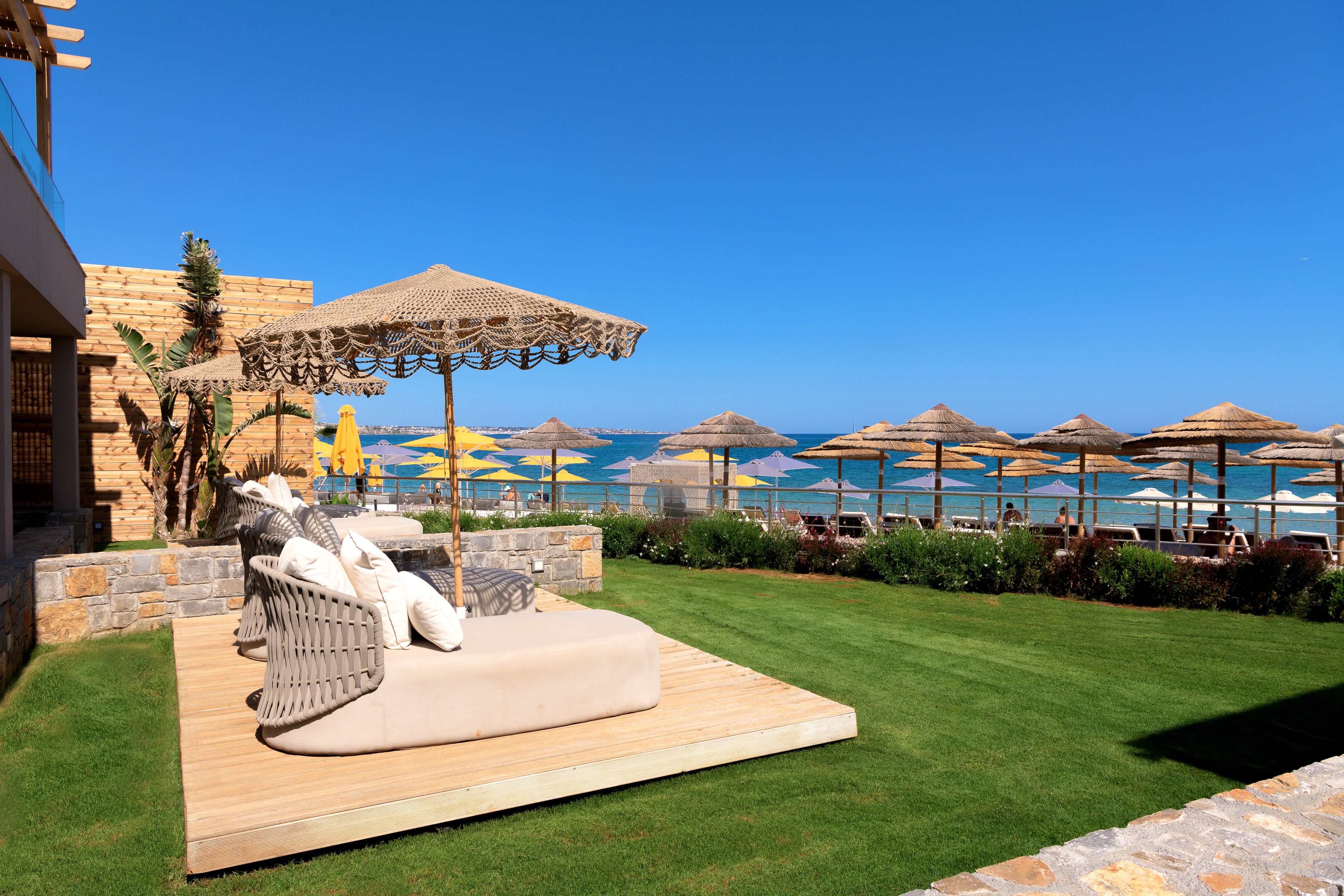 White Pearl Beachfront Suite Front Sea View