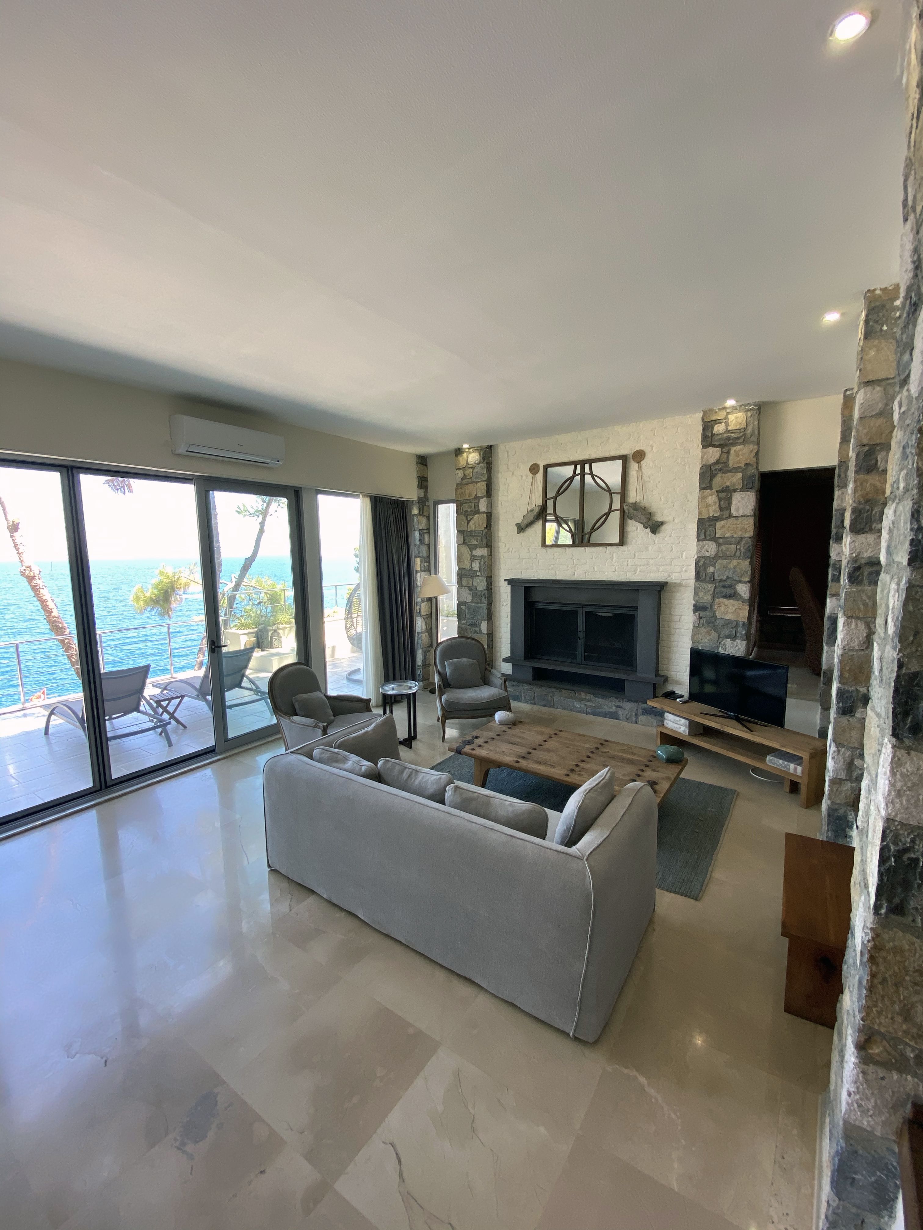 Stone Suite