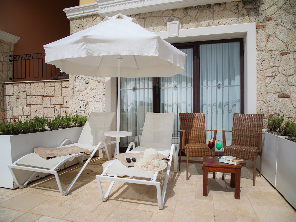 Executive Terrace Room