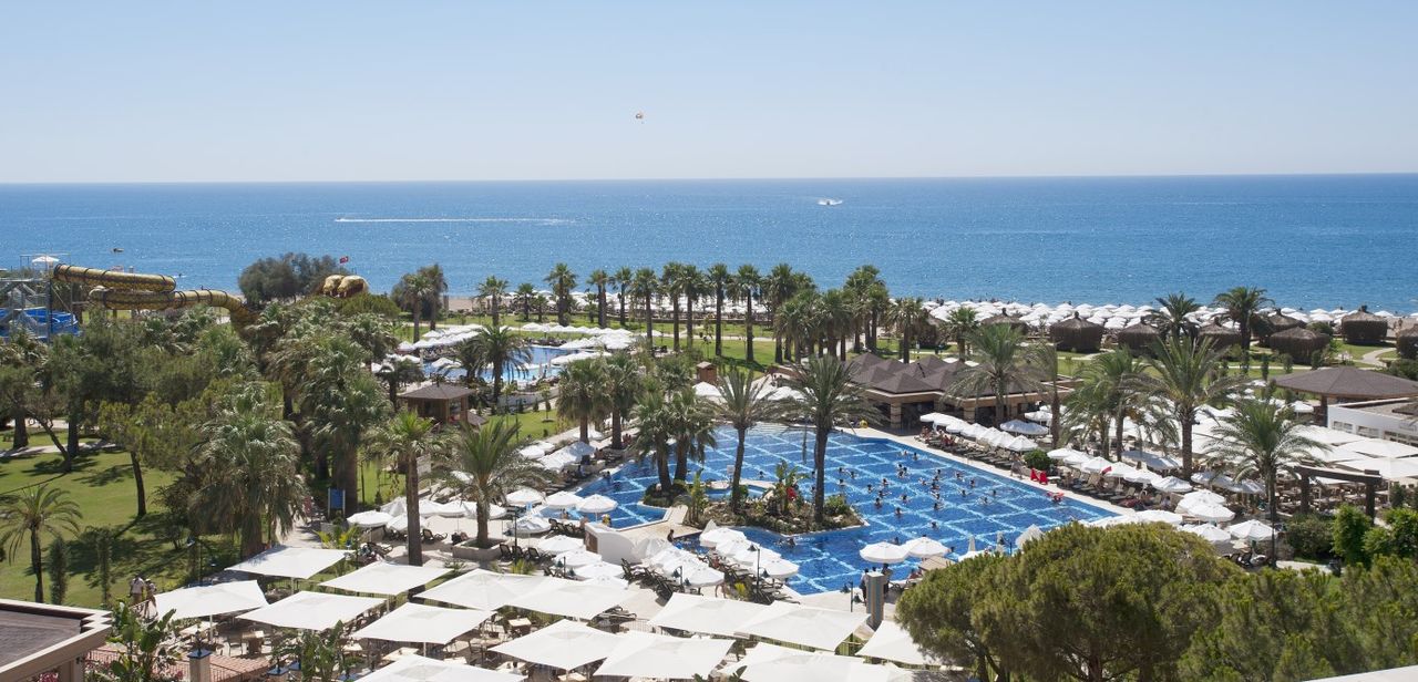 crystal-tat-beach-golf-resort-560.jpg
