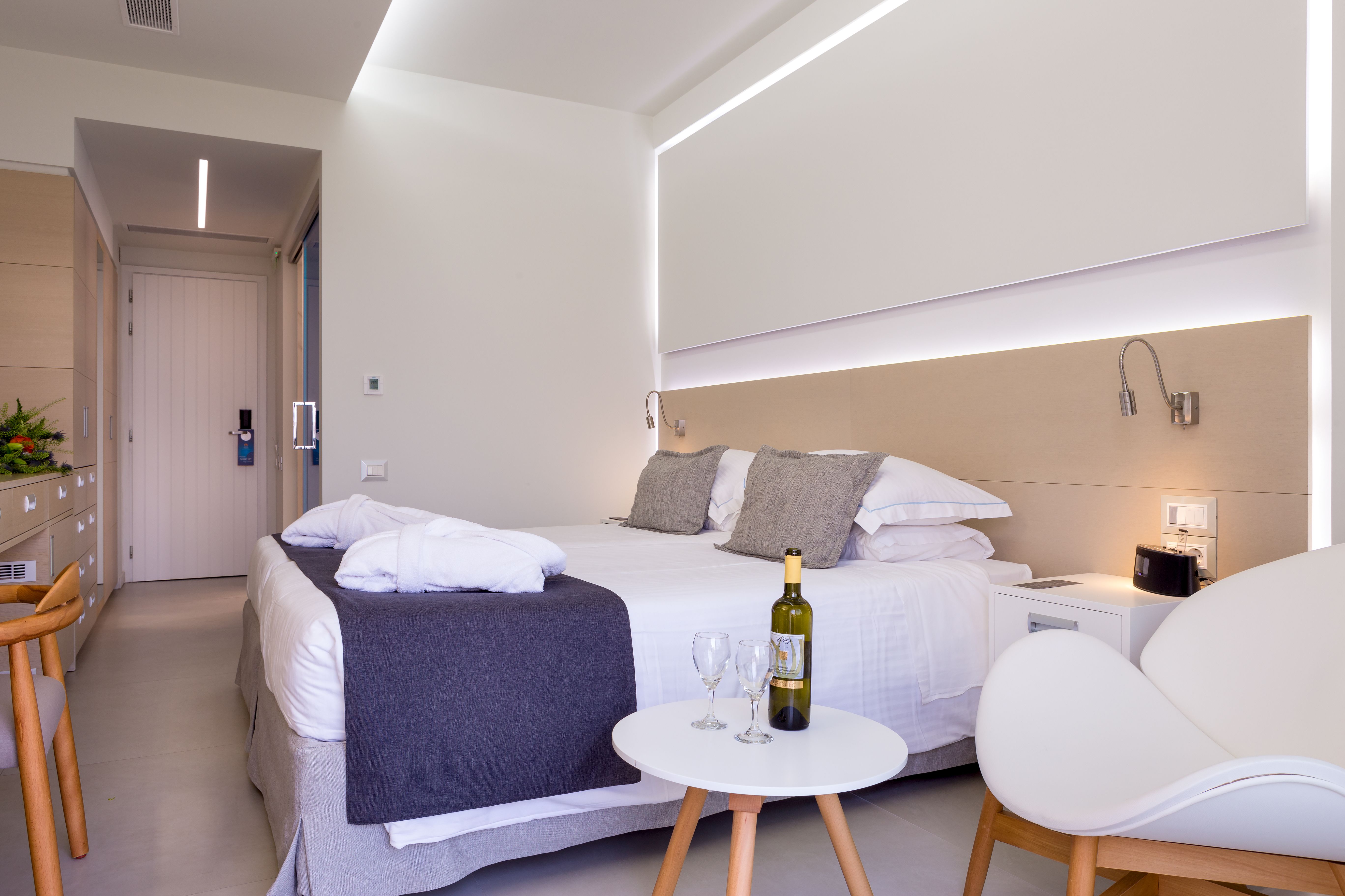 Deluxe Twin Room With Balcony or Terrace