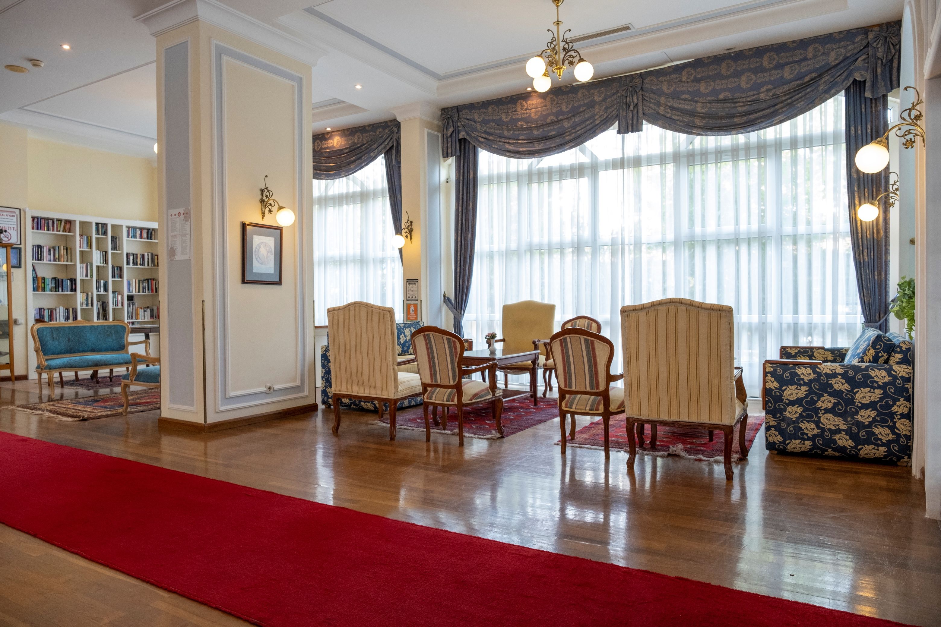 Clădirea principala