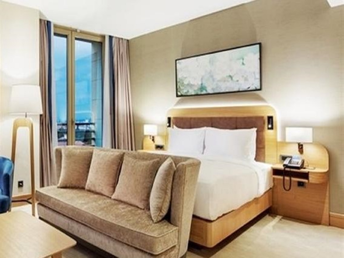 JUNIOR SUITE 