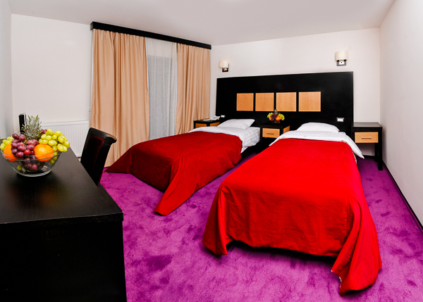 Gura Humorului, Hotel Toaca Bellevue, camera dubla twin, paturi.jpg
