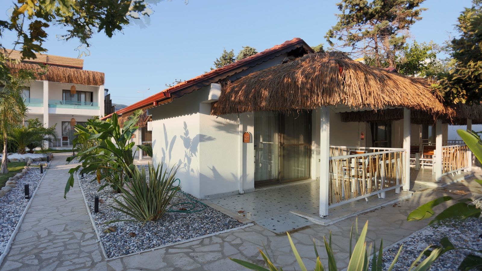 BUNGALOW  WİTH LAND VİEW